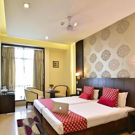 קוטה Hotel Surya Plaza מראה חיצוני תמונה
