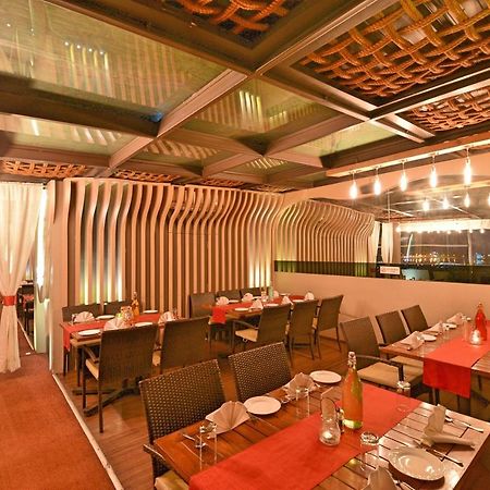 קוטה Hotel Surya Plaza מראה חיצוני תמונה