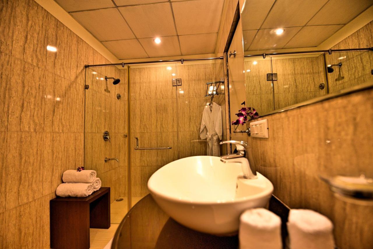 קוטה Hotel Surya Plaza מראה חיצוני תמונה