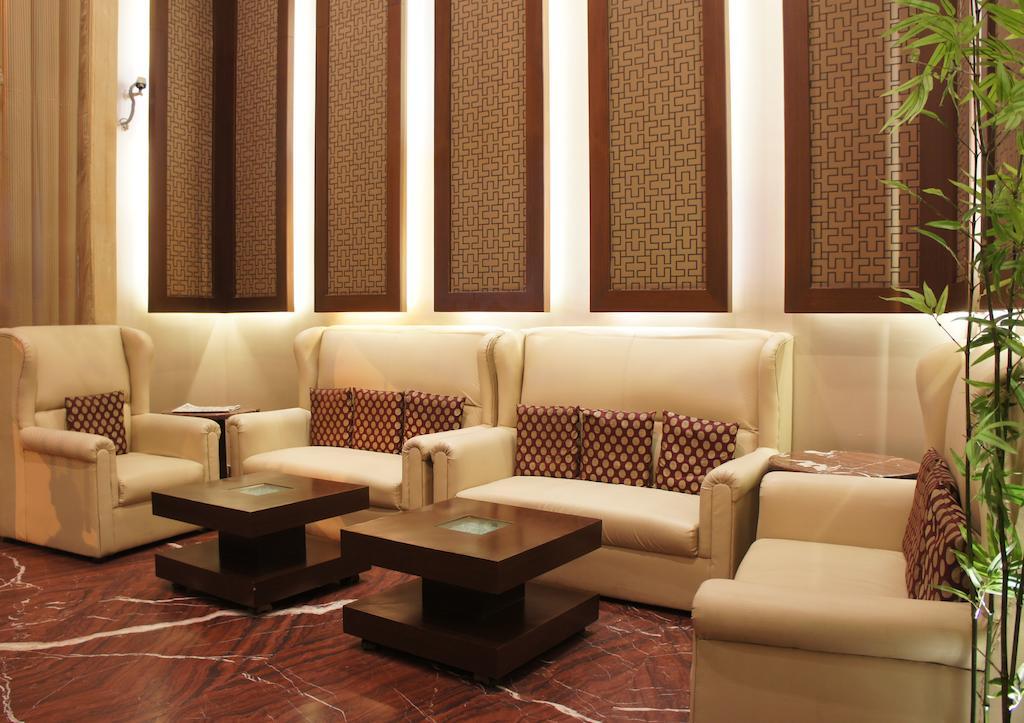 קוטה Hotel Surya Plaza מראה חיצוני תמונה