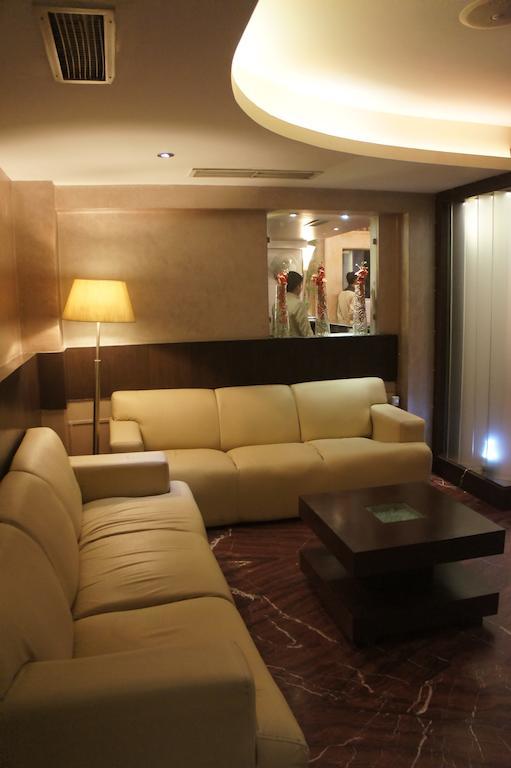 קוטה Hotel Surya Plaza מראה חיצוני תמונה