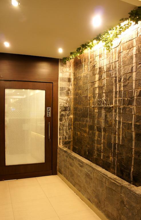 קוטה Hotel Surya Plaza מראה חיצוני תמונה
