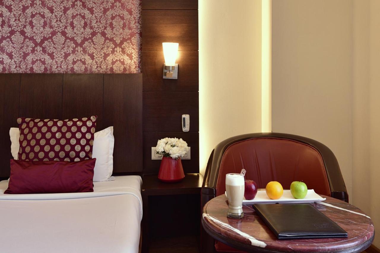 קוטה Hotel Surya Plaza מראה חיצוני תמונה