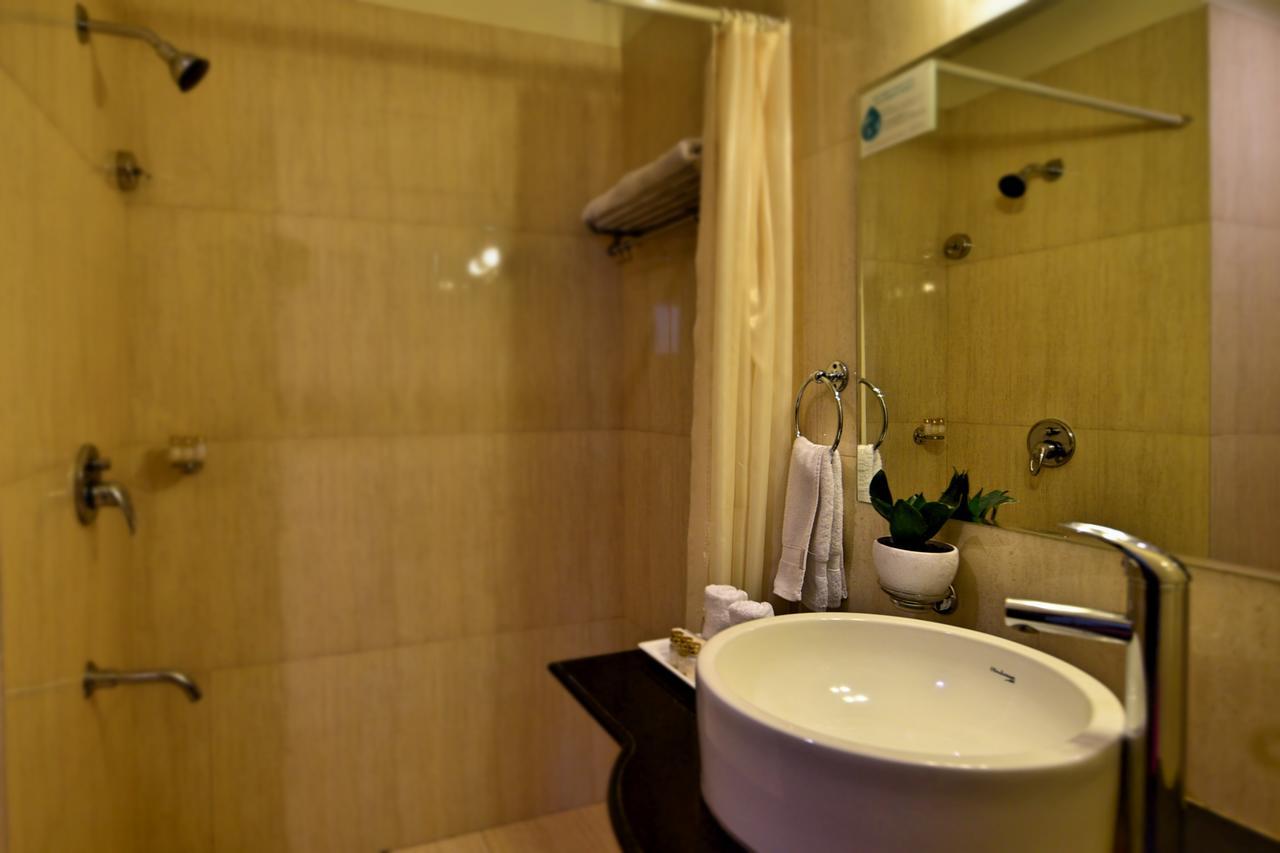 קוטה Hotel Surya Plaza מראה חיצוני תמונה
