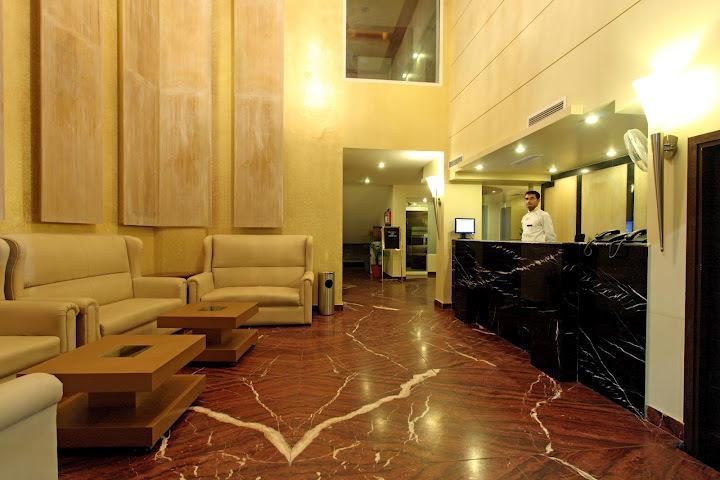 קוטה Hotel Surya Plaza מראה חיצוני תמונה